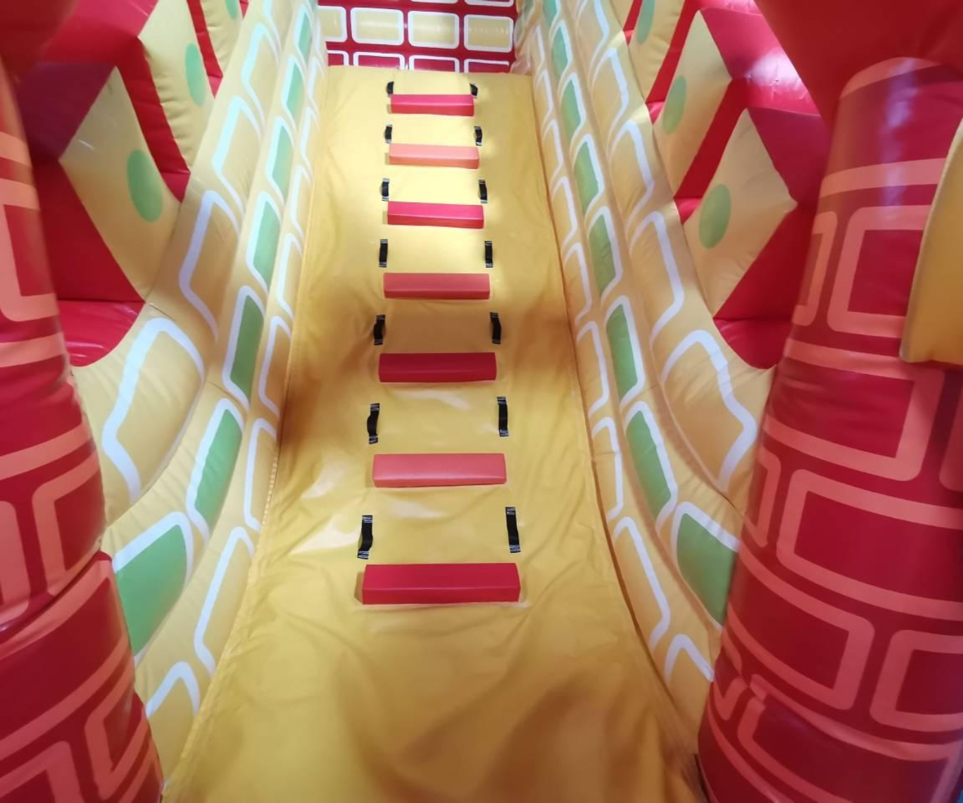 Château gonflable 01 Mickey