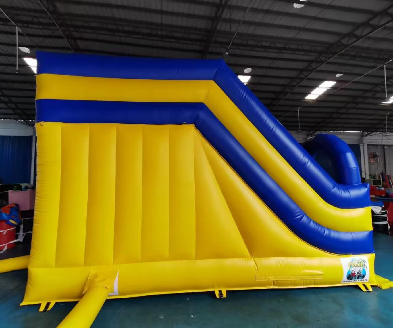 Château gonflable pyramide