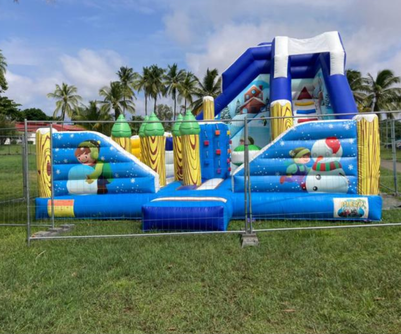 Château gonflable bonhomme de neige