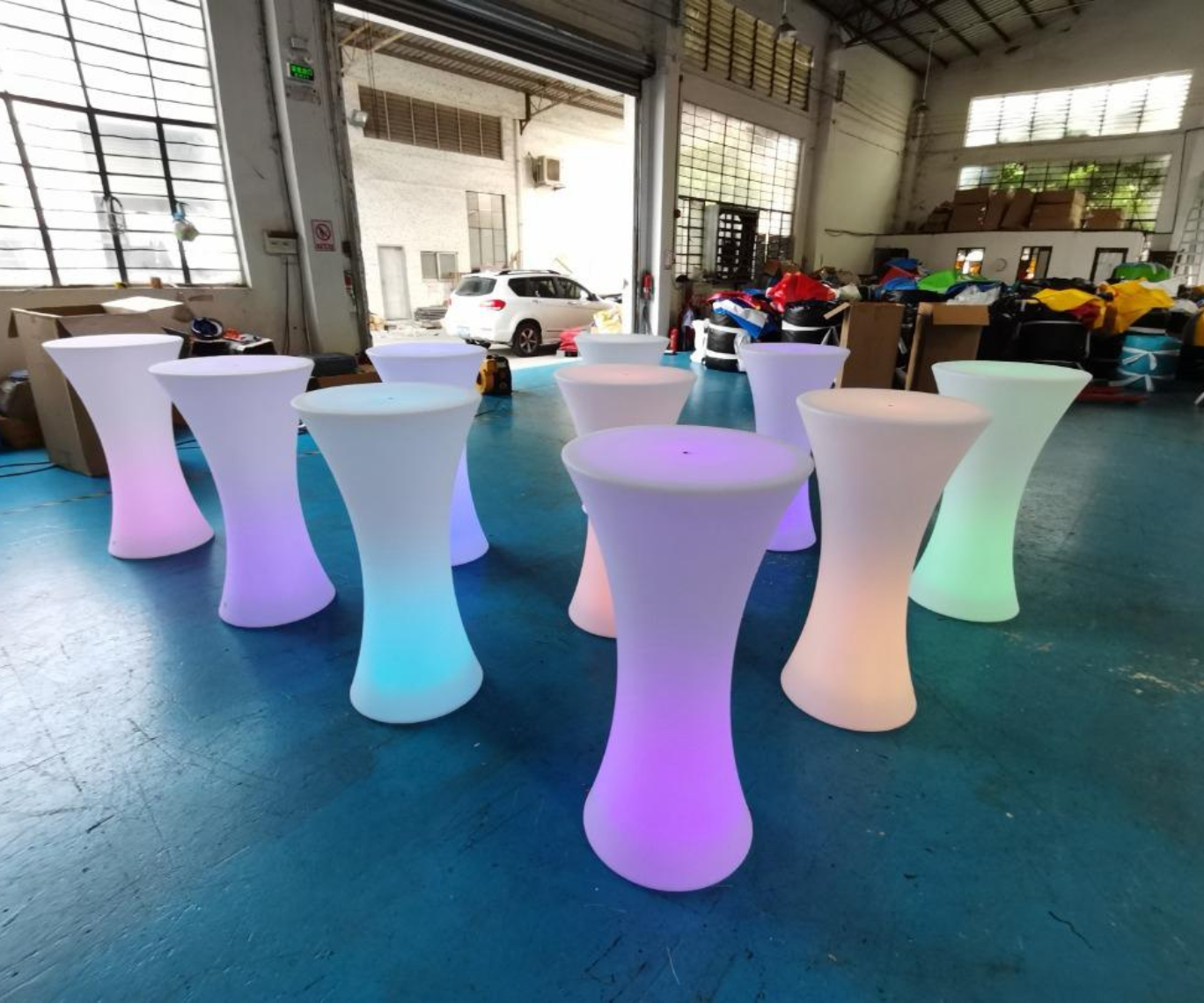 MANGE DEBOUT LUMINEUX